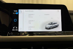 harmaa Volkswagen Golf 2023 kuva 25.