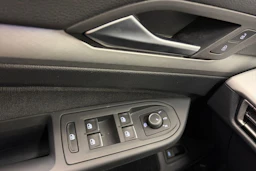 harmaa Volkswagen Golf 2023 kuva 28.