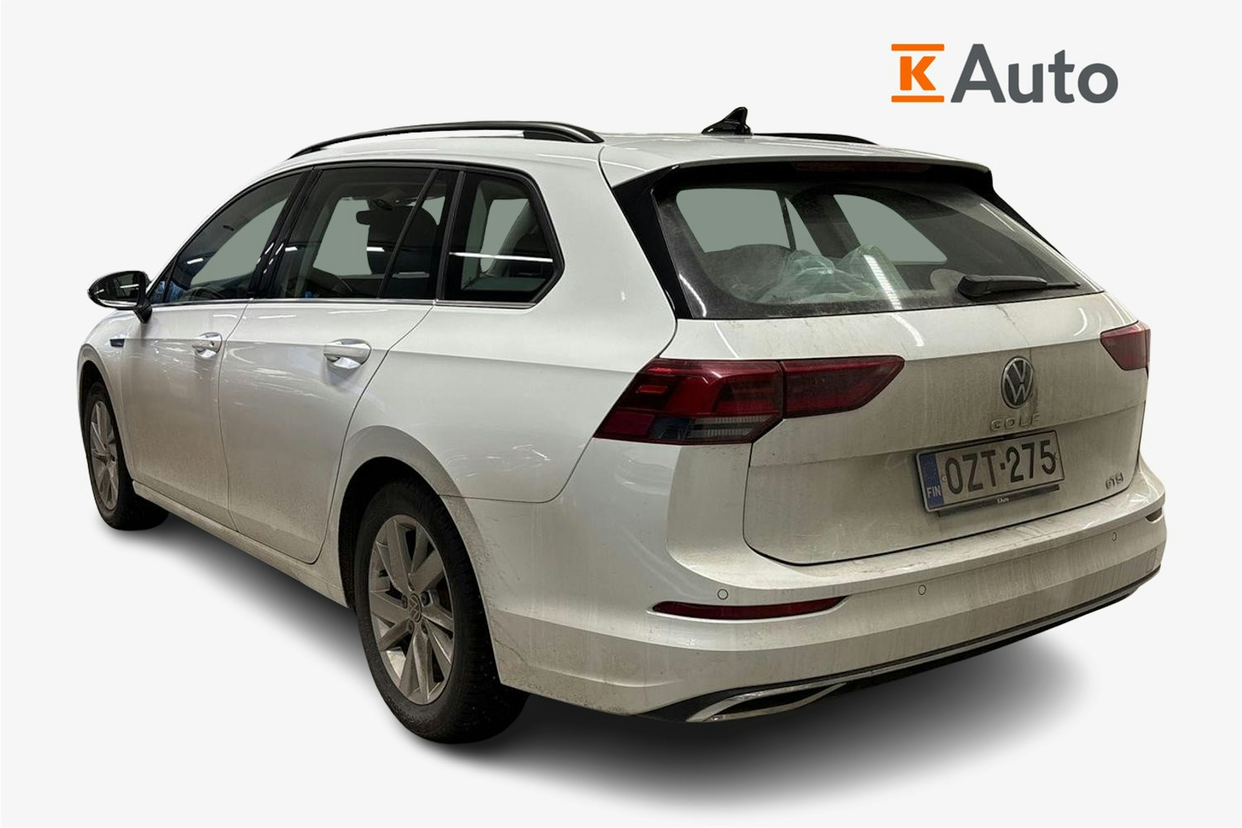 valkoinen Volkswagen Golf 2023 kuva 2.