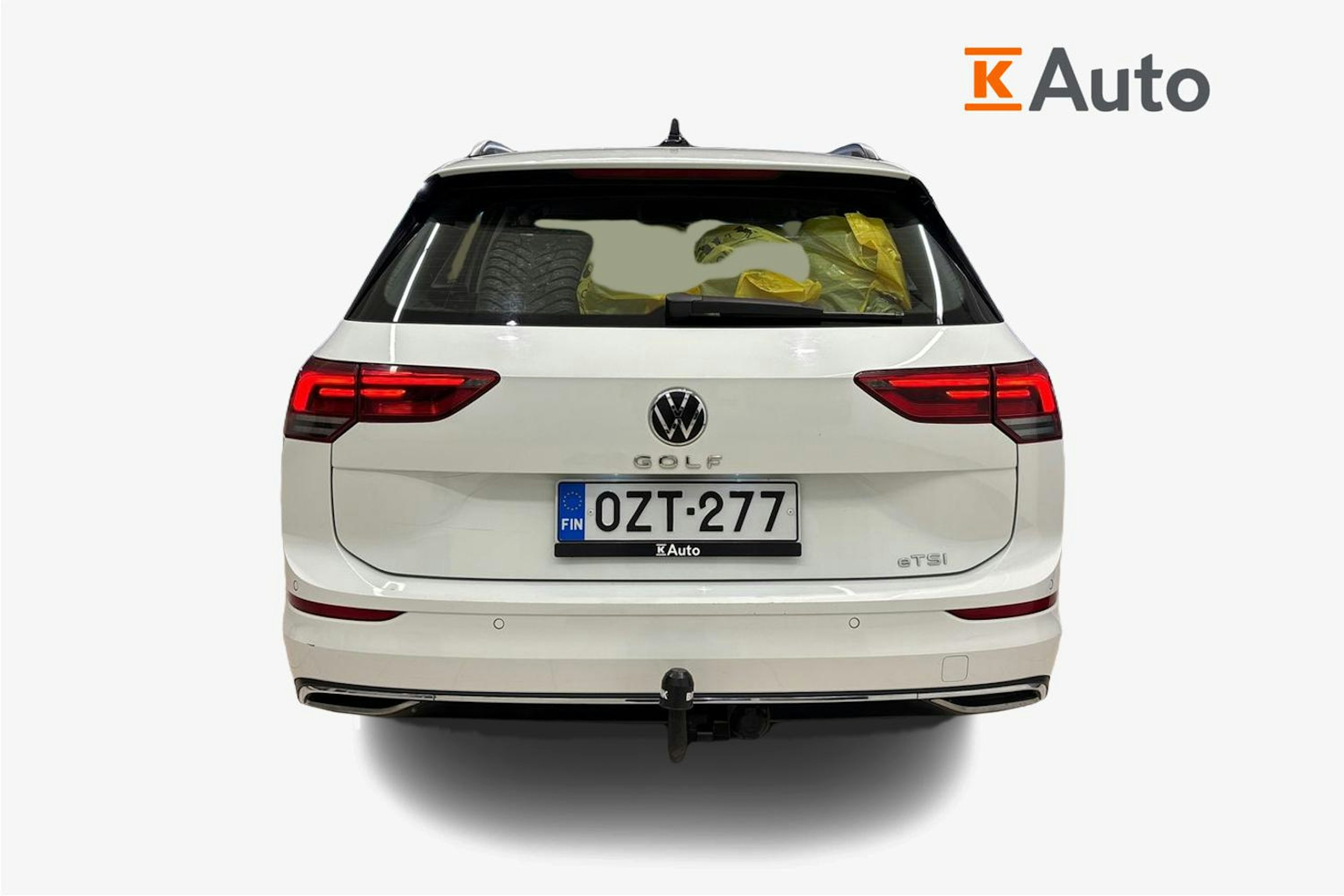 valkoinen Volkswagen Golf 2023 kuva 3.