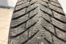 valkoinen Volkswagen Golf 2023 kuva 15.