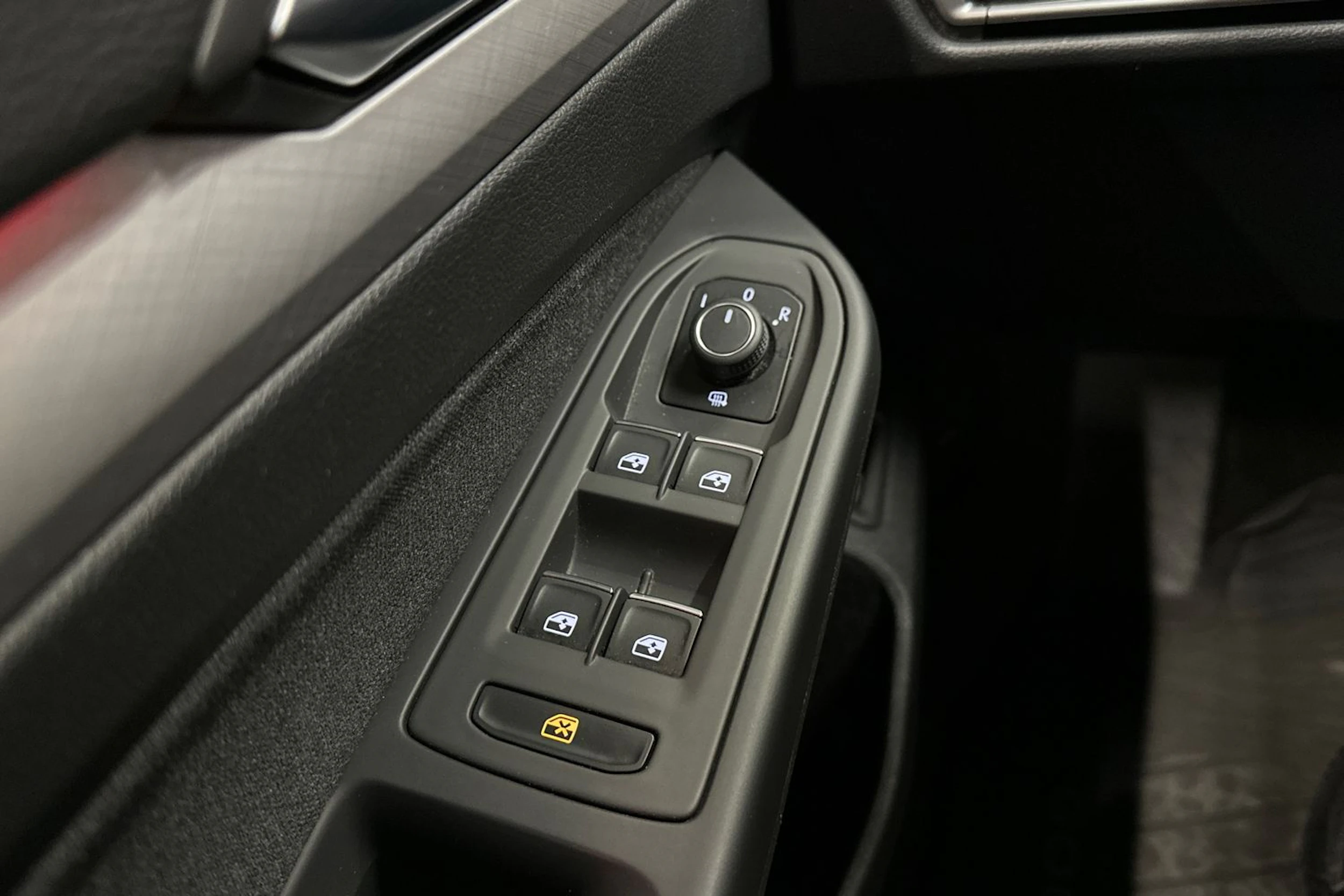 Harmaa Volkswagen Golf 2023 kuva 22.