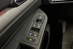 Harmaa Volkswagen Golf 2023 kuva 22.