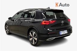 musta Volkswagen Golf 2023 kuva 2.