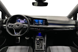 musta Volkswagen Golf 2023 kuva 9.