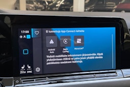 valkoinen Volkswagen Golf 2023 kuva 19.