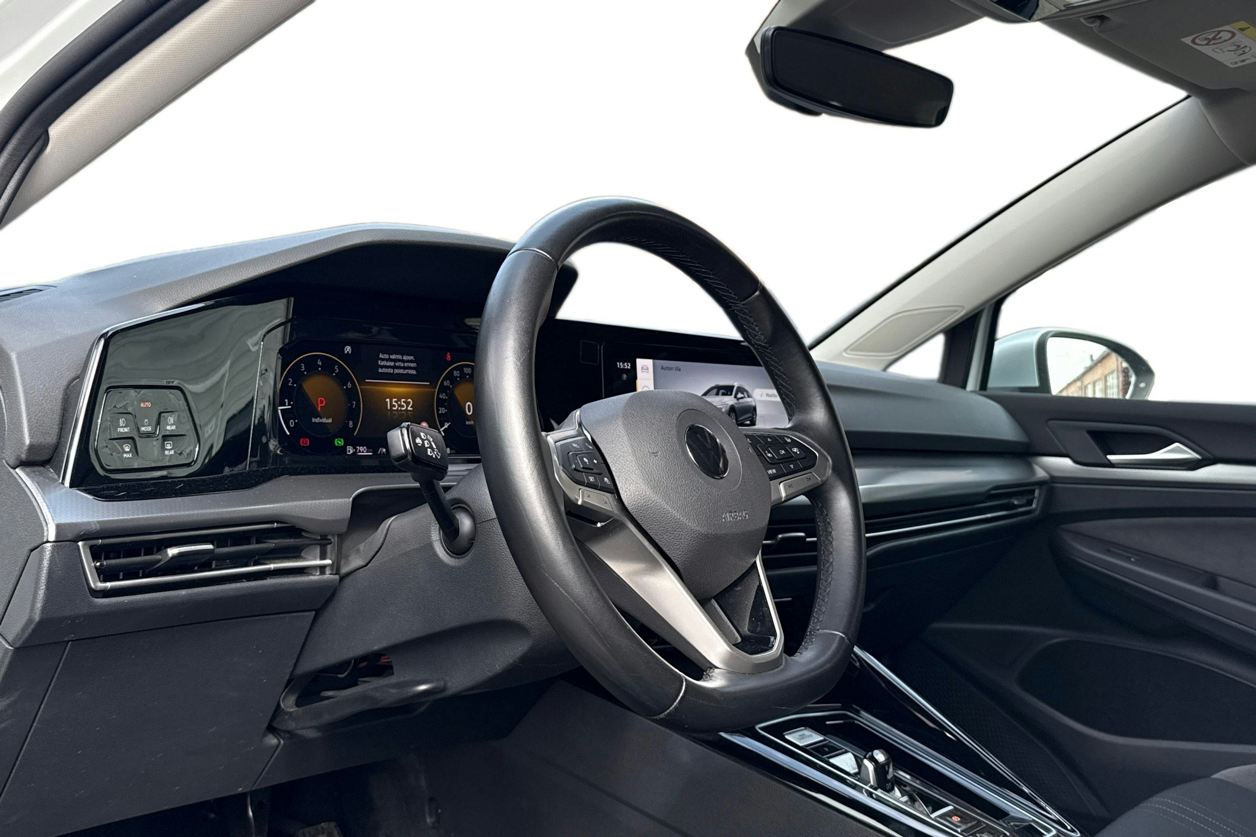 valkoinen Volkswagen Golf 2023 kuva 3.