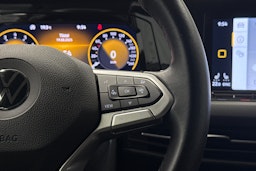 valkoinen Volkswagen Golf 2023 kuva 12.