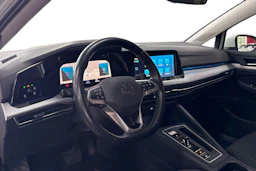 valkoinen Volkswagen Golf 2023 kuva 3.