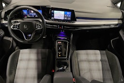 harmaa Volkswagen Golf 2023 kuva 9.