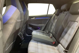 harmaa Volkswagen Golf 2023 kuva 10.