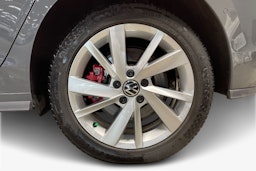 harmaa Volkswagen Golf 2023 kuva 11.