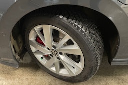 harmaa Volkswagen Golf 2023 kuva 13.