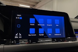 harmaa Volkswagen Golf 2023 kuva 17.