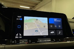 harmaa Volkswagen Golf 2023 kuva 18.