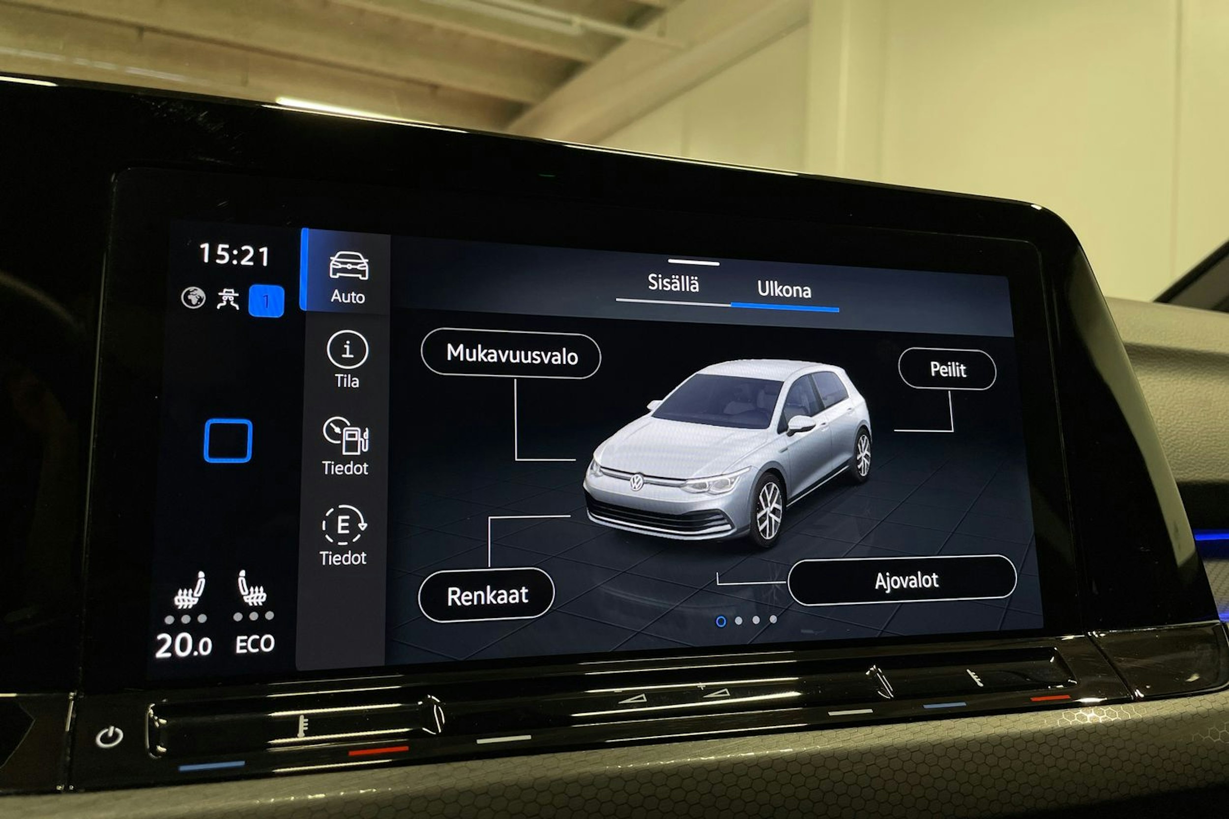 harmaa Volkswagen Golf 2023 kuva 20.