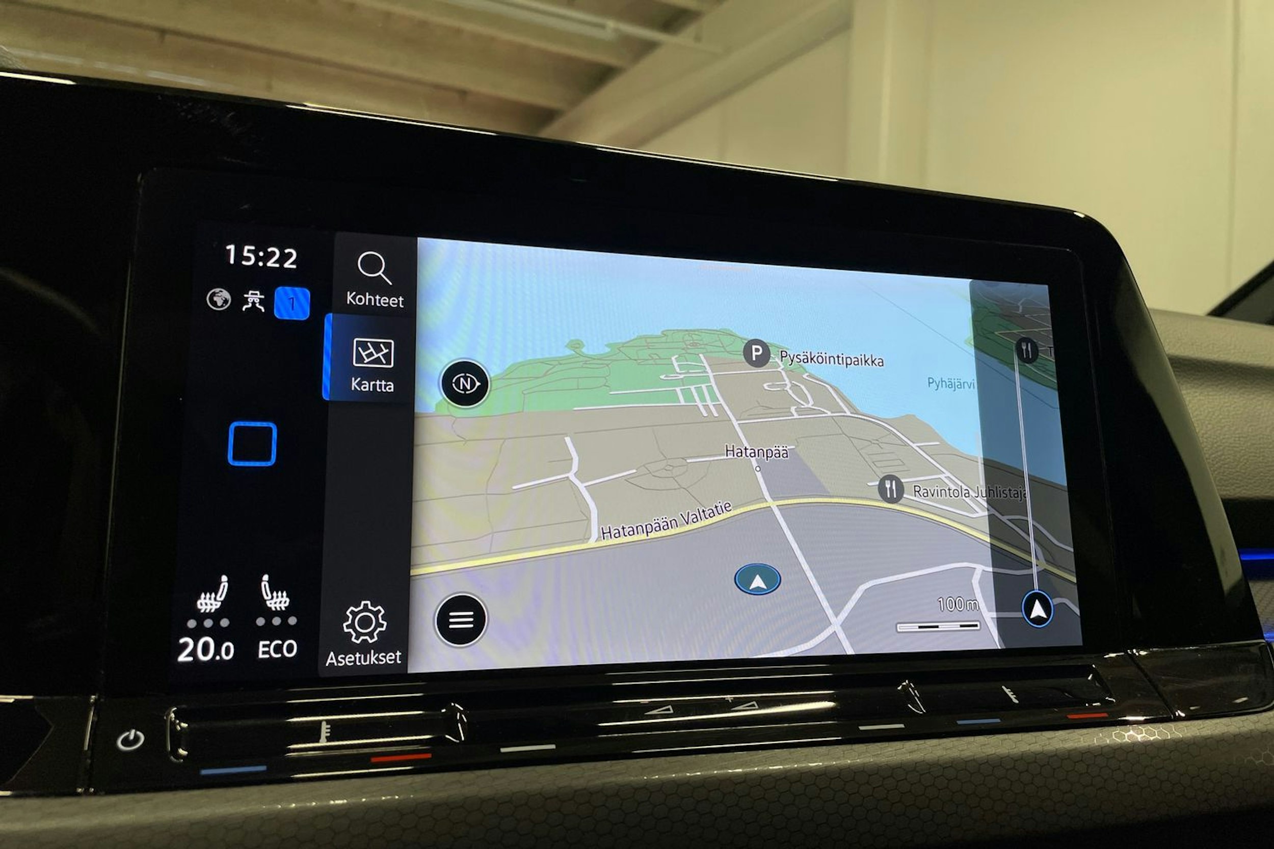 harmaa Volkswagen Golf 2023 kuva 21.