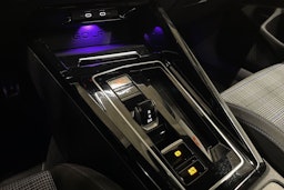 harmaa Volkswagen Golf 2023 kuva 24.