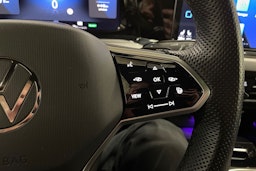 harmaa Volkswagen Golf 2023 kuva 28.