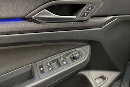 harmaa Volkswagen Golf 2023 kuva 29.