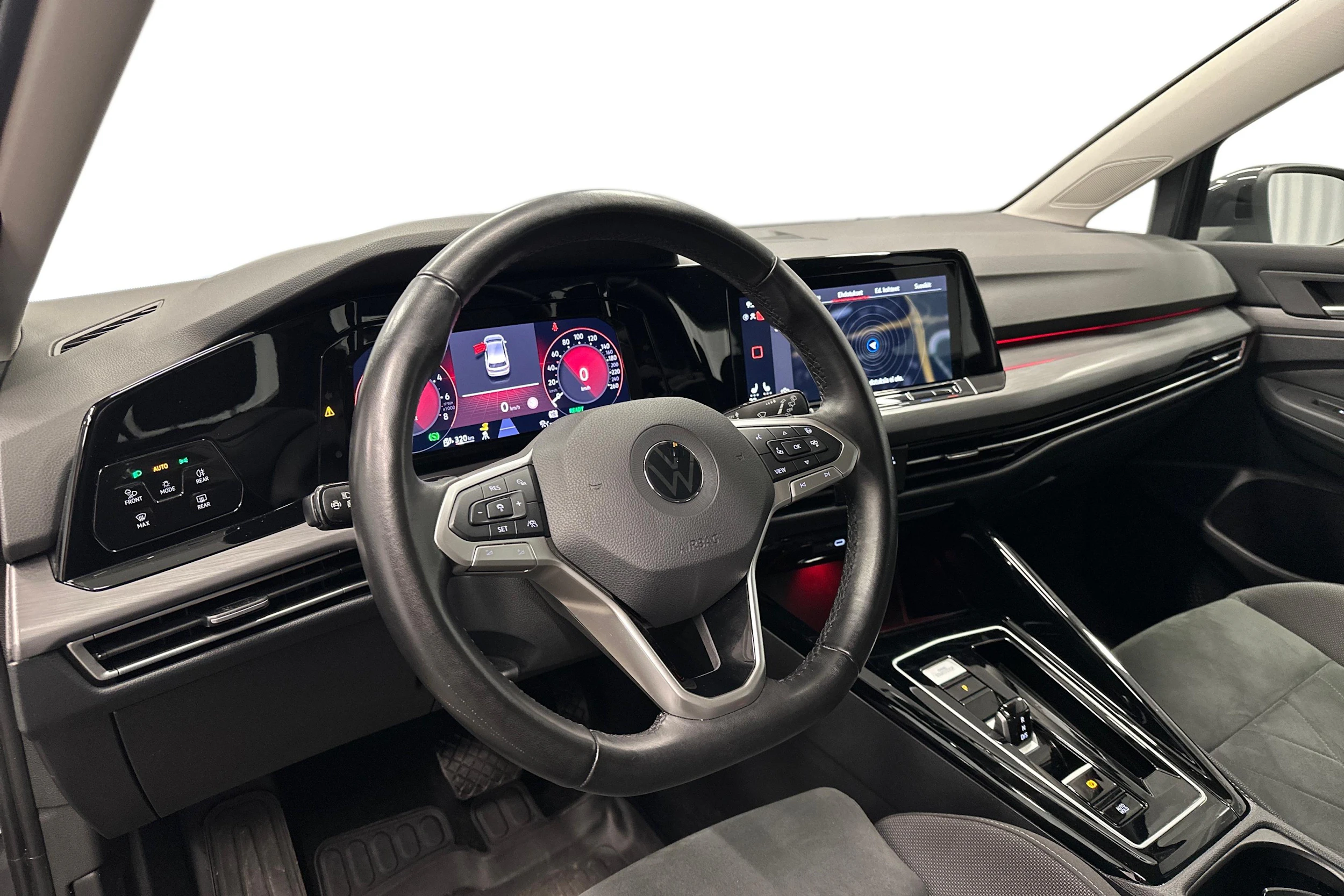 harmaa Volkswagen Golf 2023 kuva 6.