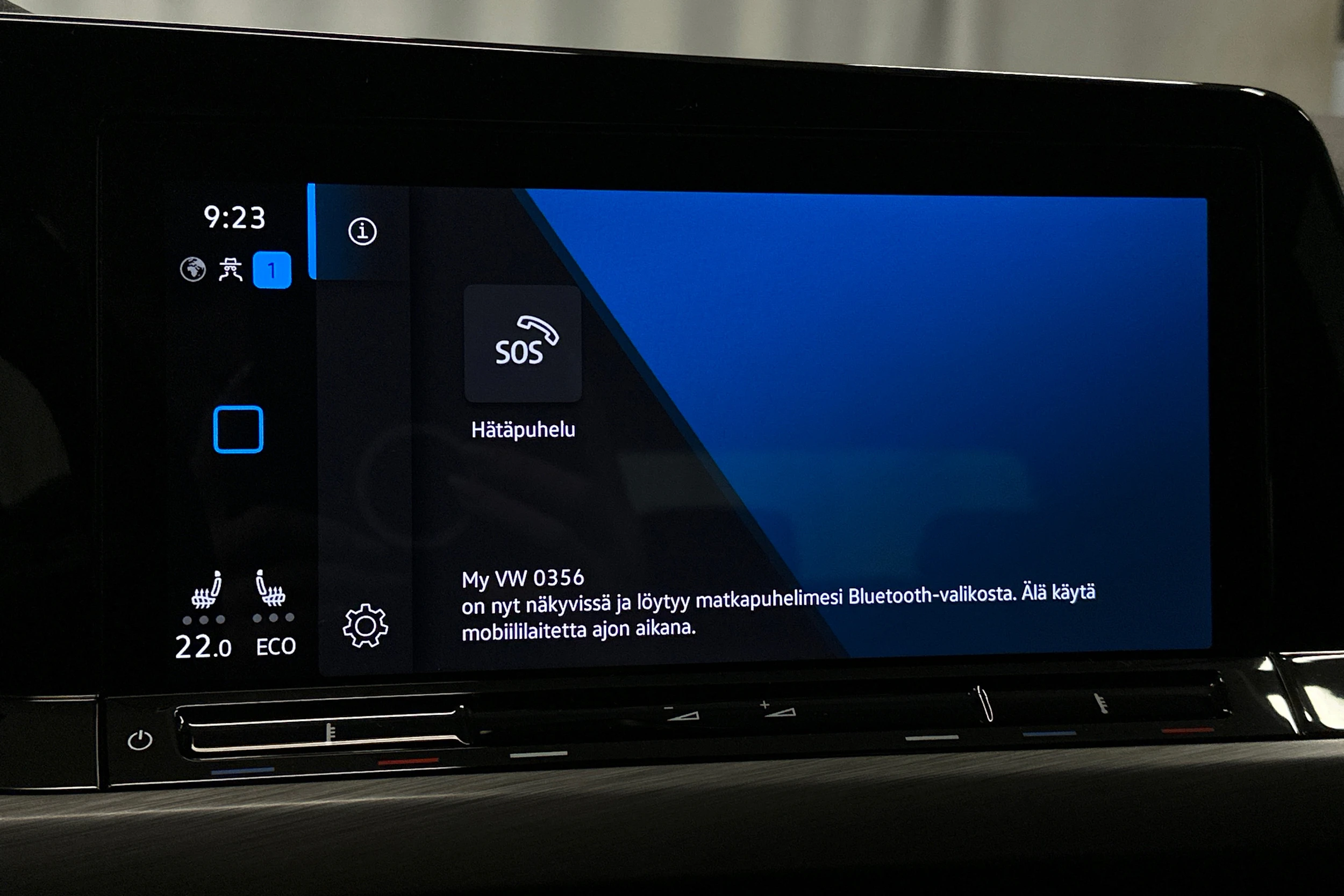 harmaa Volkswagen Golf 2023 kuva 18.