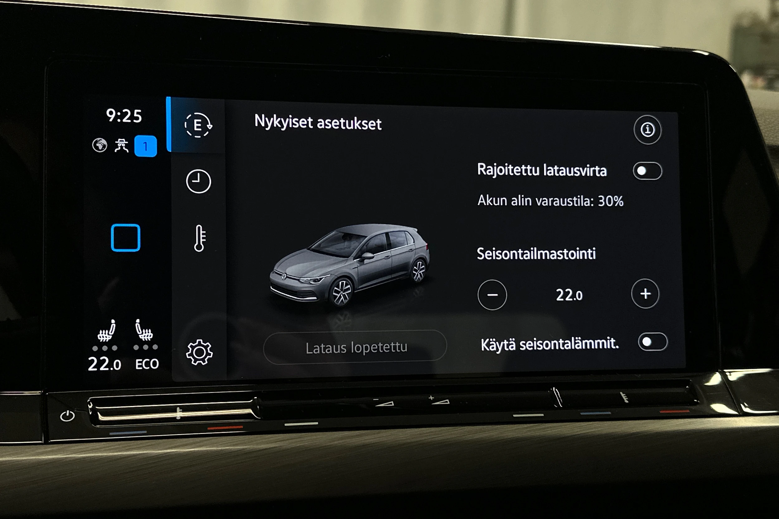 harmaa Volkswagen Golf 2023 kuva 27.