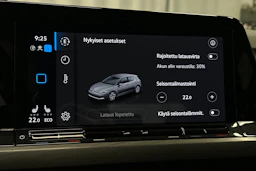 harmaa Volkswagen Golf 2023 kuva 27.