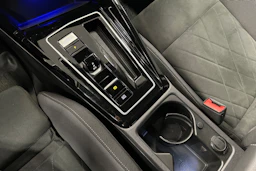 harmaa Volkswagen Golf 2023 kuva 34.
