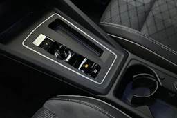 Musta Volkswagen GOLF 2023 kuva 19.