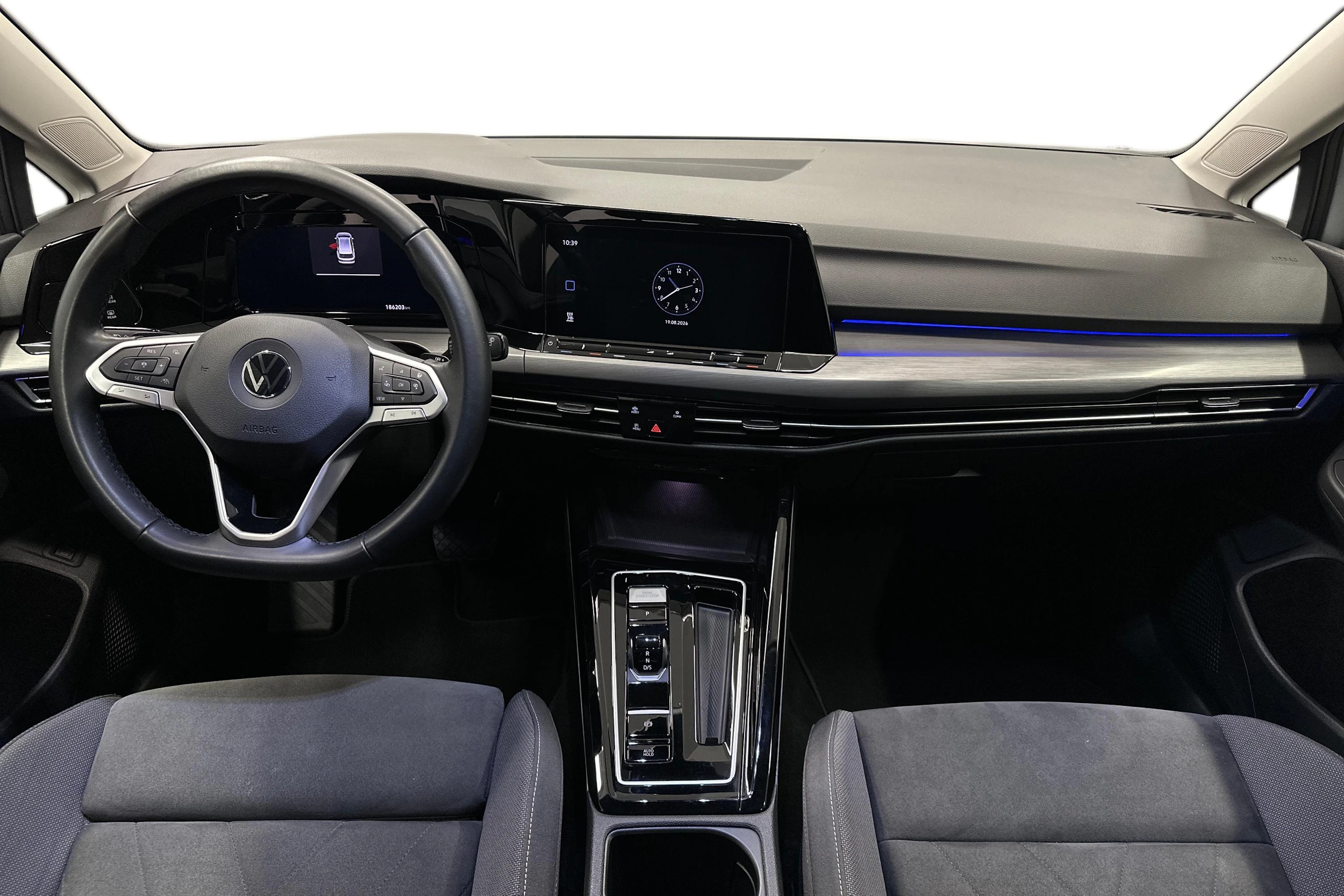 harmaa Volkswagen Golf 2023 kuva 7.