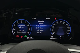 harmaa Volkswagen Golf 2023 kuva 13.