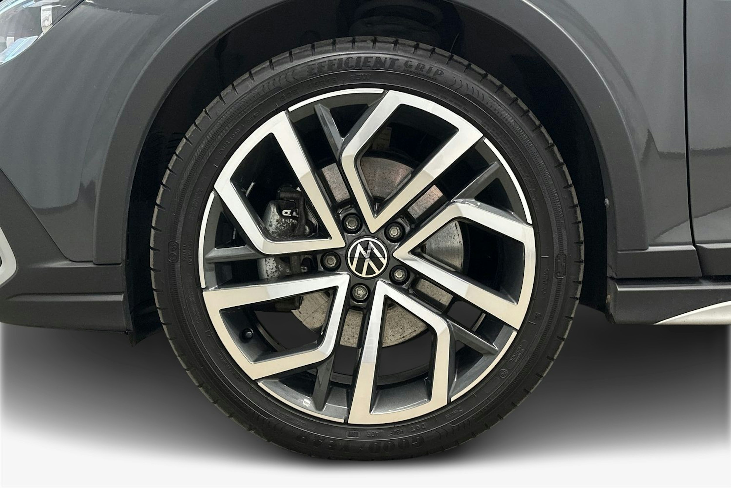 harmaa Volkswagen Golf 2023 kuva 9.