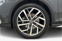 harmaa Volkswagen Golf 2023 kuva 9.