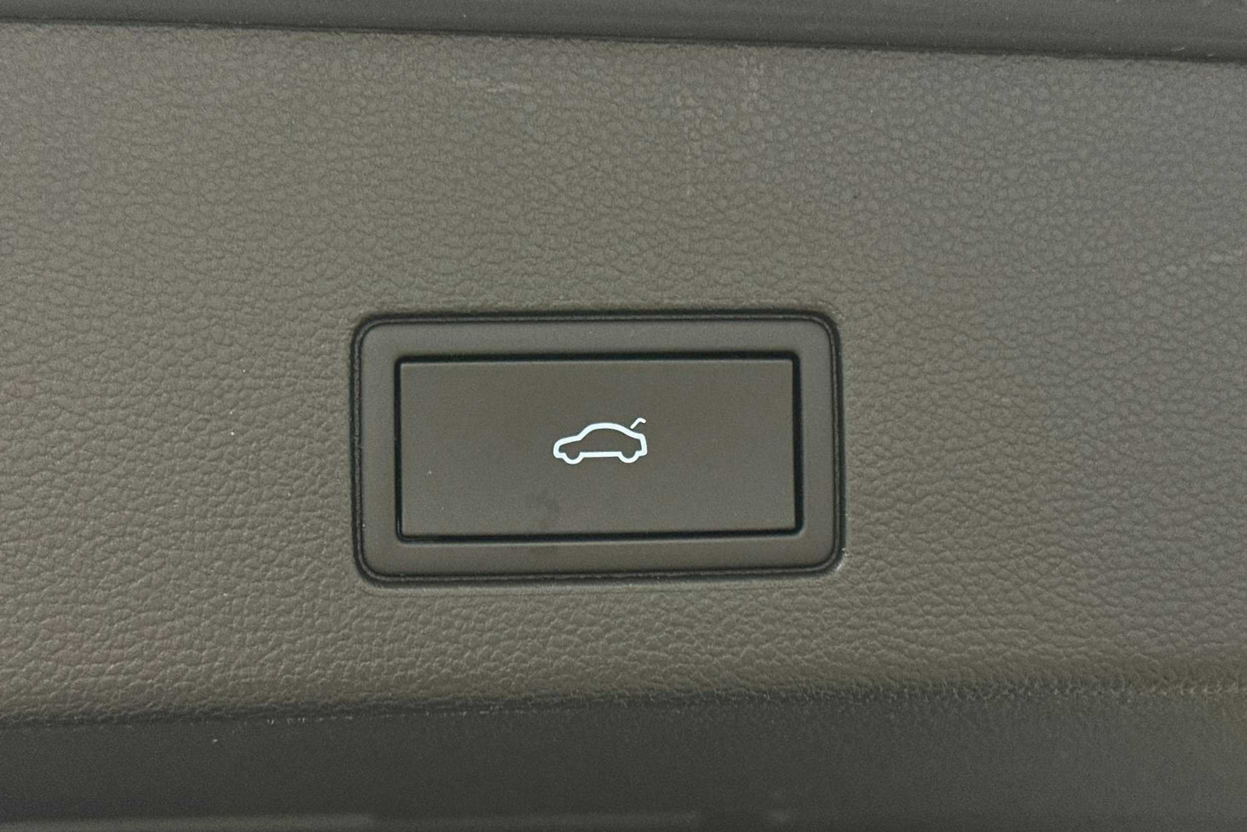 harmaa Volkswagen Golf 2023 kuva 12.