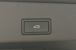 harmaa Volkswagen Golf 2023 kuva 12.