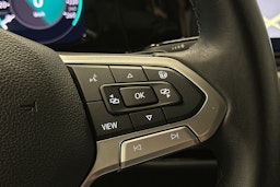 harmaa Volkswagen Golf 2023 kuva 18.