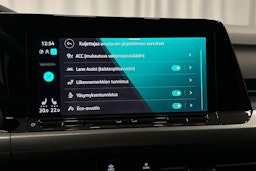 harmaa Volkswagen Golf 2023 kuva 24.