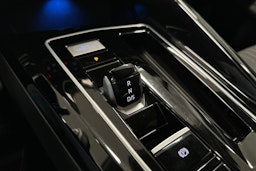 harmaa Volkswagen Golf 2023 kuva 28.
