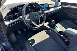 sininen Volkswagen Golf 2023 kuva 3.