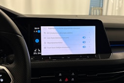 harmaa Volkswagen Golf 2023 kuva 21.