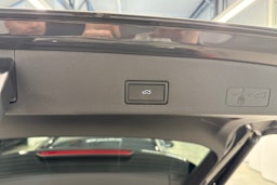 harmaa Volkswagen Golf 2023 kuva 26.