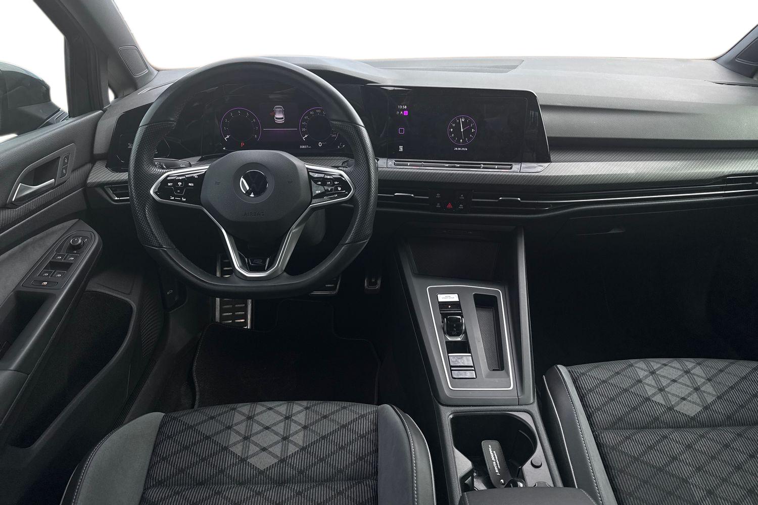 Volkswagen Golf 2023, kuva 7/20