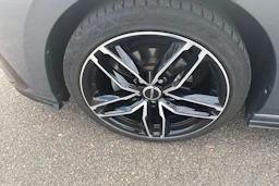 harmaa Volkswagen Golf 2023 kuva 10.