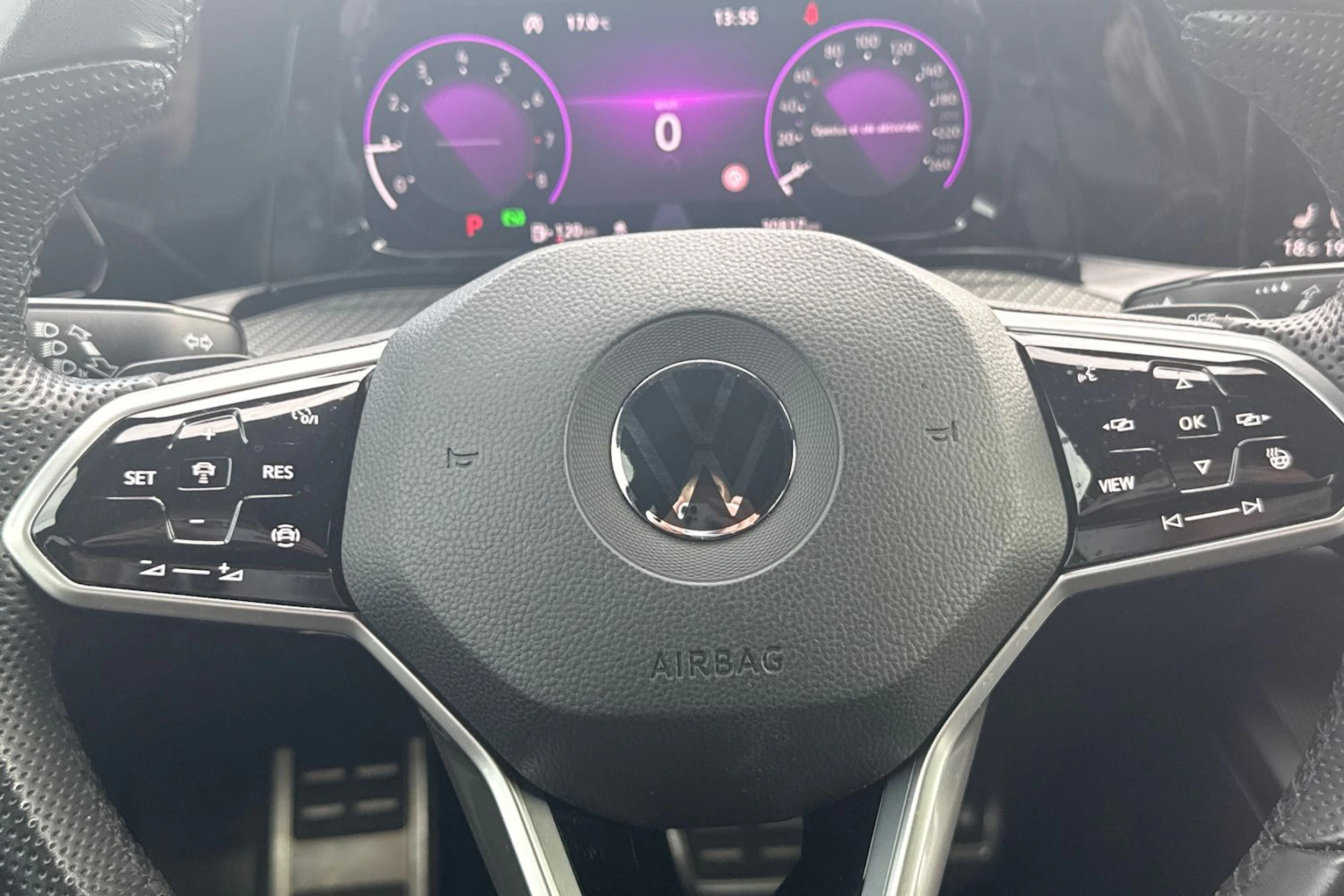 harmaa Volkswagen Golf 2023 kuva 11.