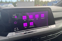 harmaa Volkswagen Golf 2023 kuva 16.