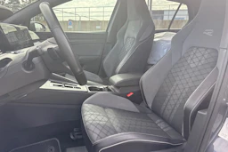harmaa Volkswagen Golf 2023 kuva 18.
