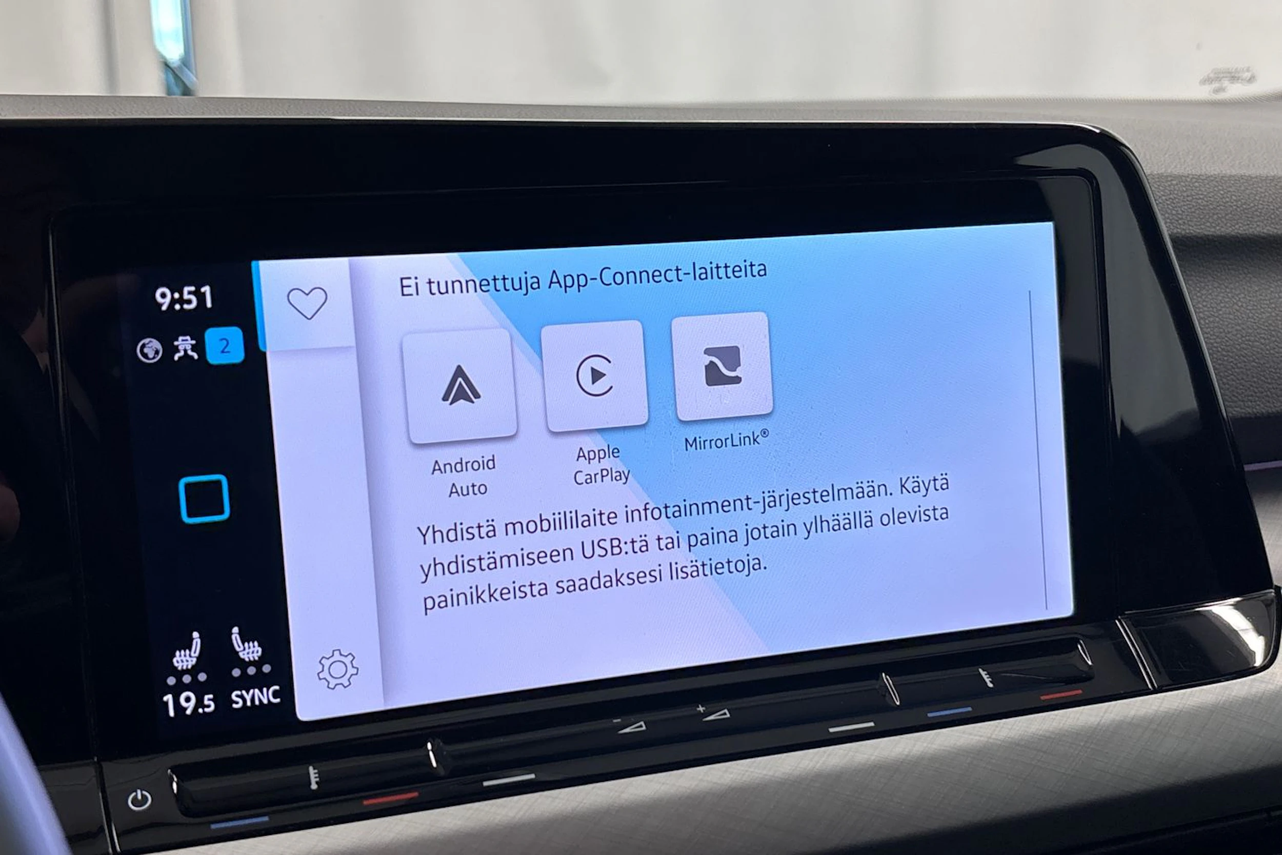 harmaa Volkswagen Golf 2023 kuva 18.