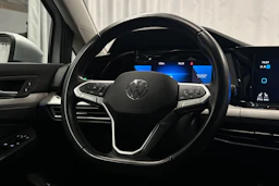harmaa Volkswagen Golf 2024 kuva 15.