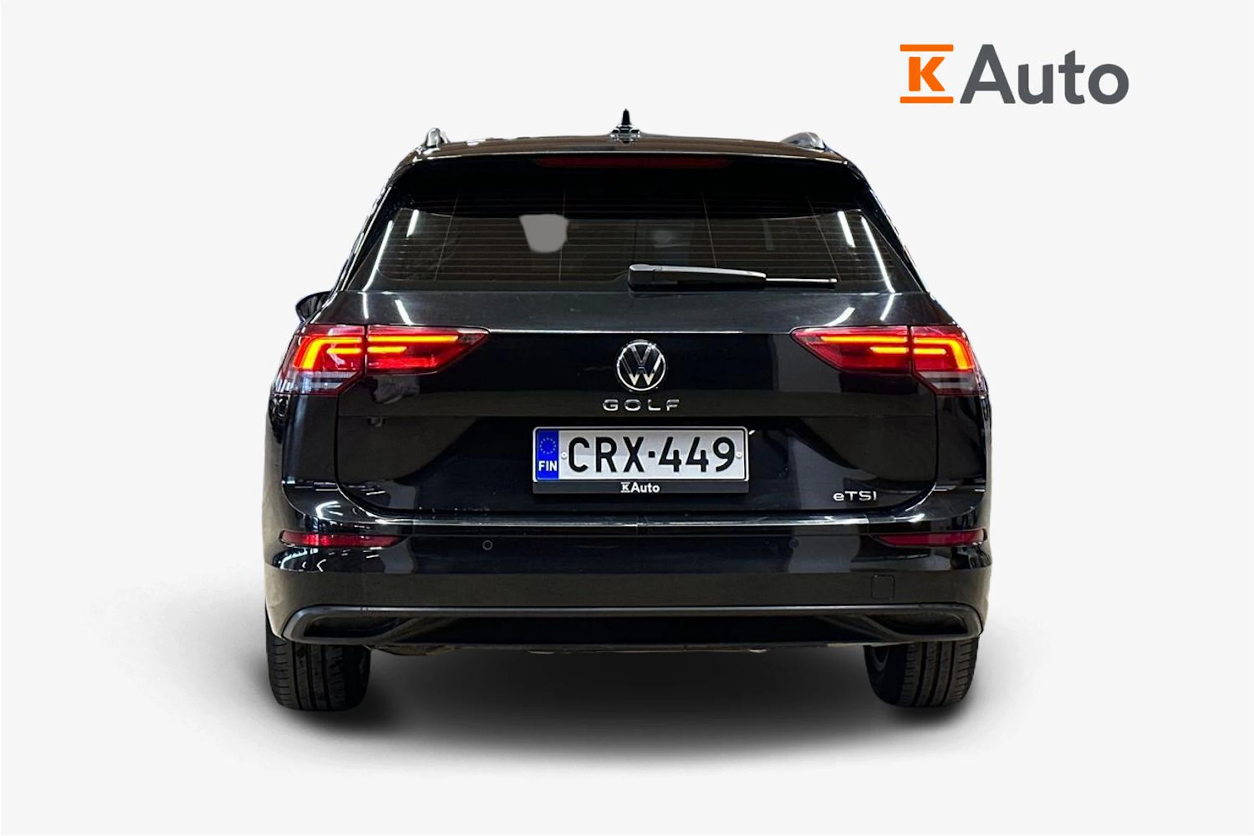 musta Volkswagen Golf 2024 kuva 4.